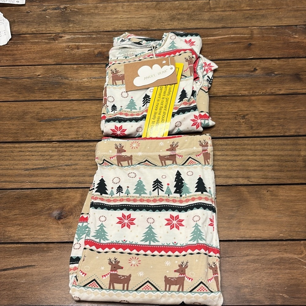 Angel Dear young Girl Holiday pj set